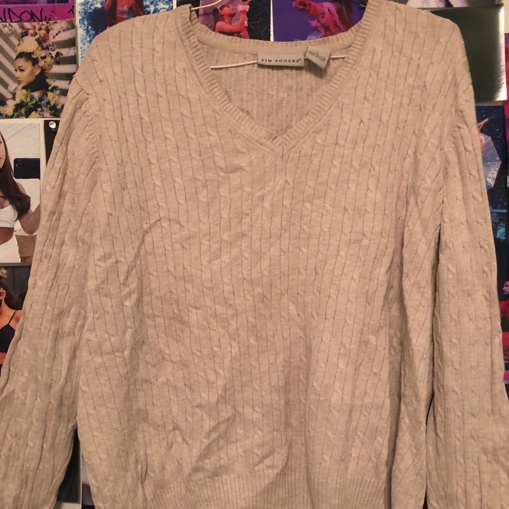 Grey sweatshirt